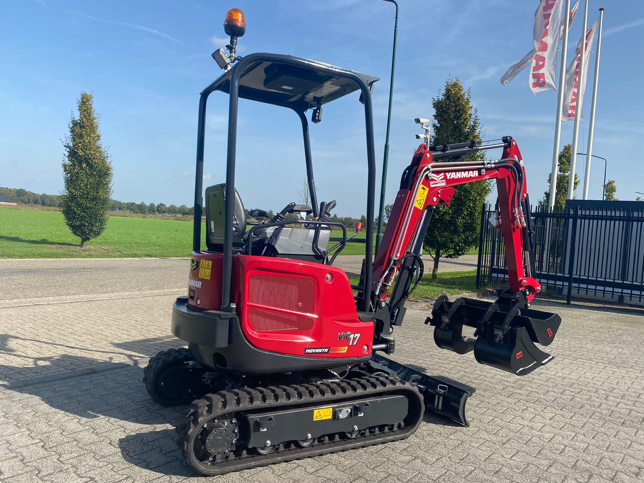 Minigraver Yanmar VIO17