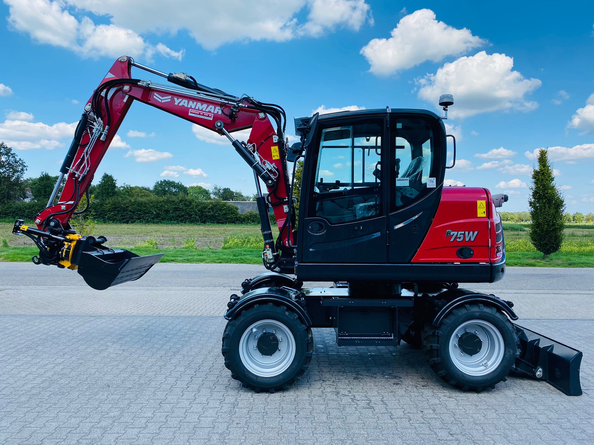 Mobiele midigraafmachine Yanmar B75W